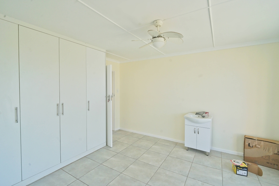 3 Bedroom Property for Sale in Winterstrand Eastern Cape